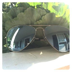 RayBan Polarized Mirrored Sunglasses 😎 EUC!